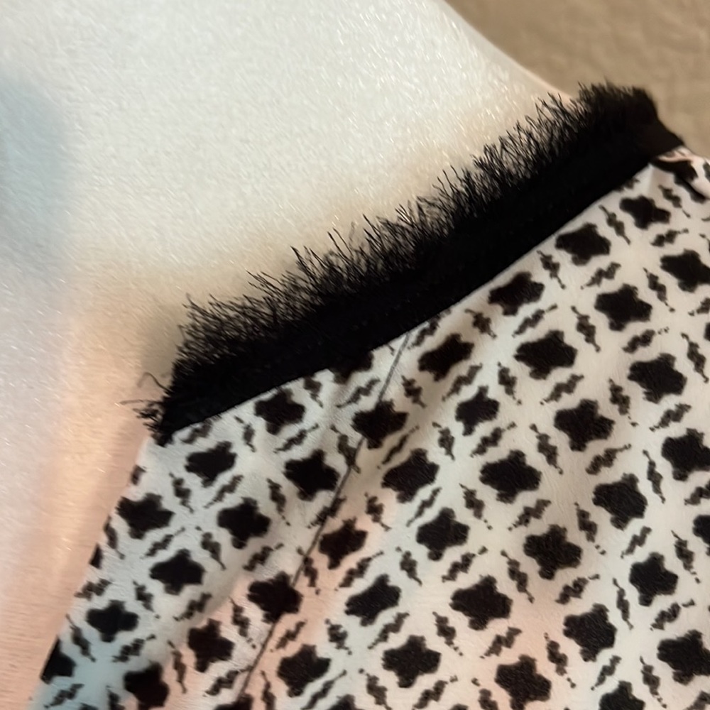 H & M black and white tunic - Picture 2 of 5